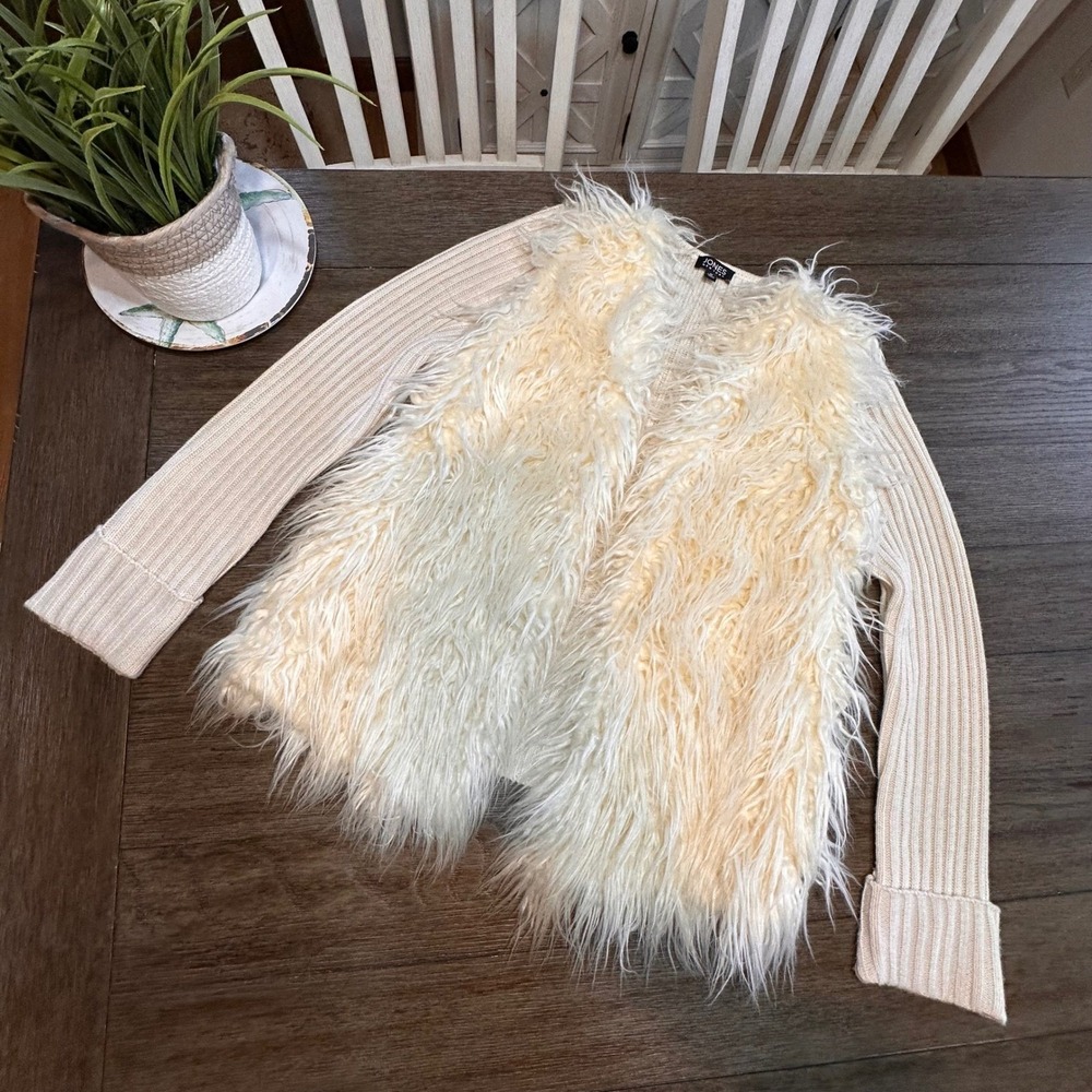 Jones‎ New York Women's Cream Fuzzy Furry Cardigan Sweater Size M